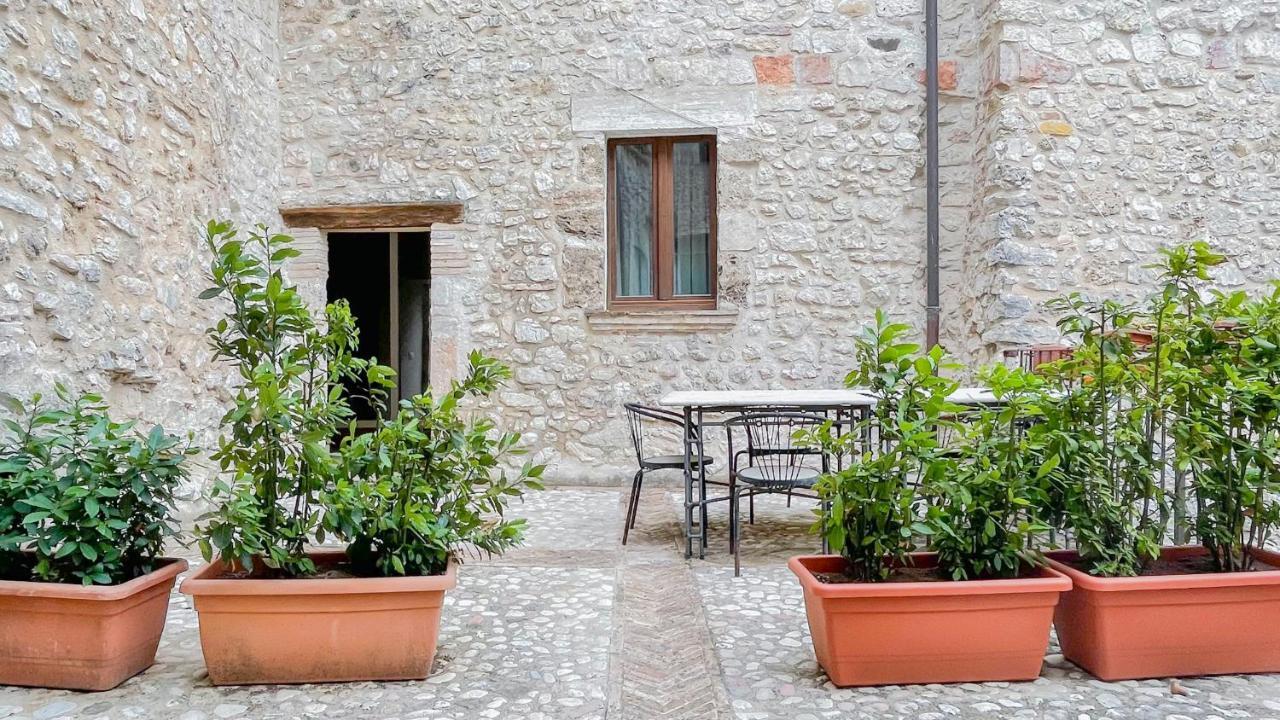Aparthotel Borgo San Valentino Arrone Zewnętrze zdjęcie
