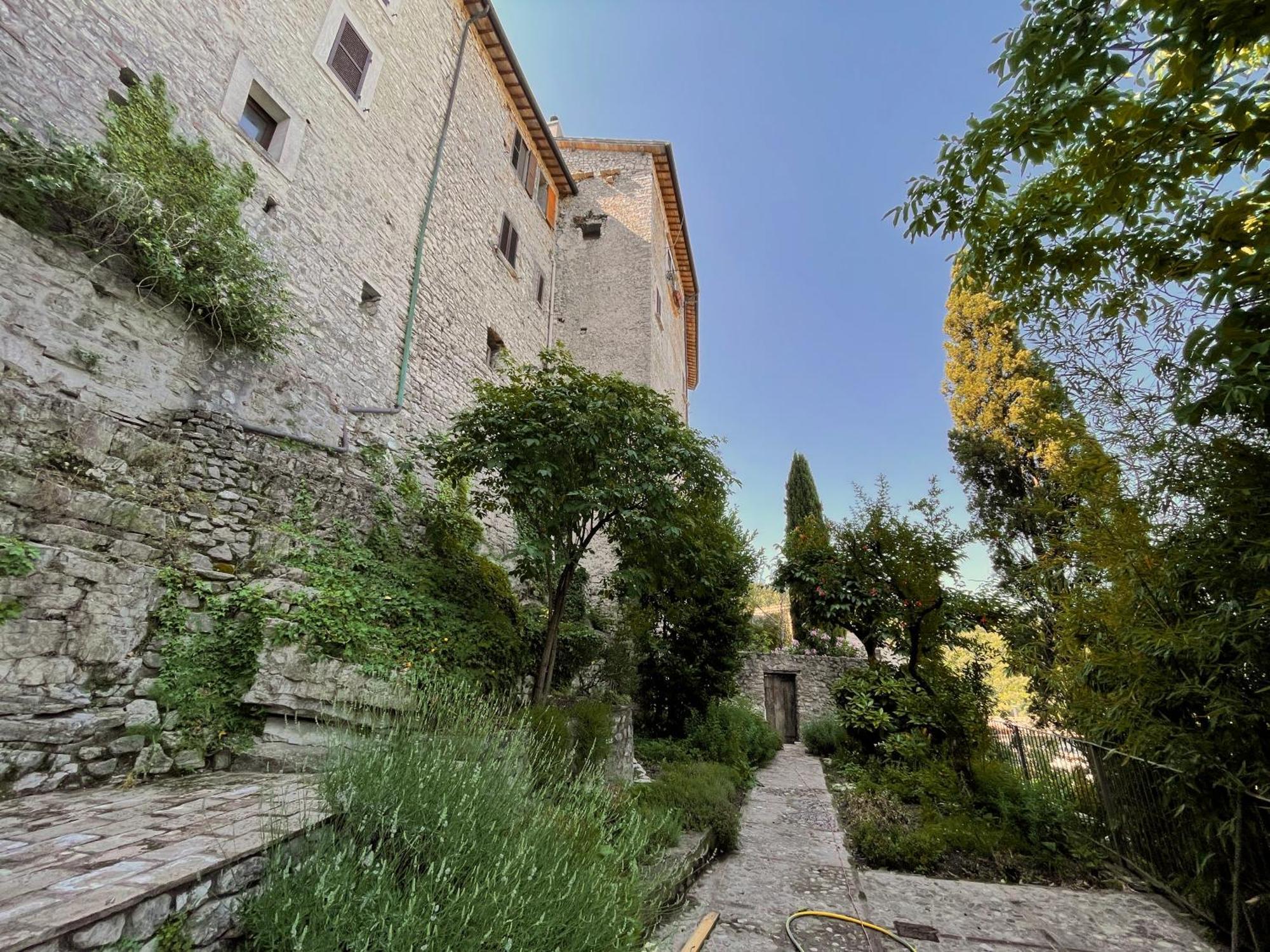 Aparthotel Borgo San Valentino Arrone Zewnętrze zdjęcie